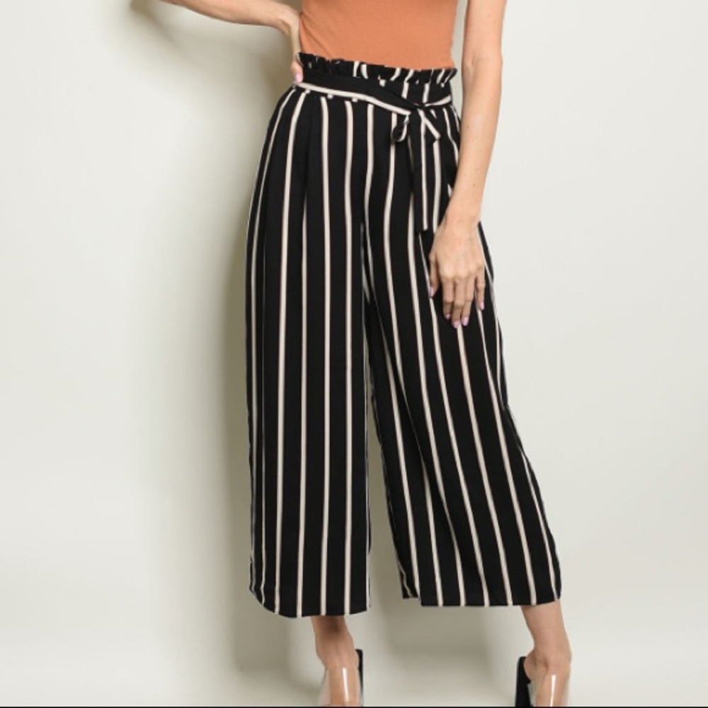 Black and Ivory Wide Leg Pants - Picture 2 of 4